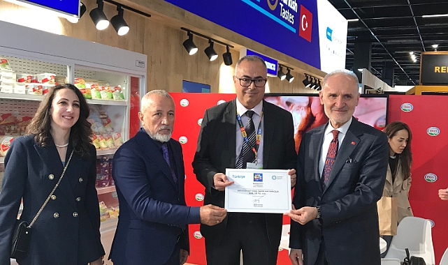 Ekici, Türk Peynirlerini ANUGA Fuarında tanıttı