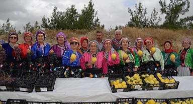 Gördes Kıranköy'lü üreticiler şenlikle bayram yaptılar