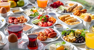 Çömlek Kuru Fasulye Restoran'da kahvaltı bir başka