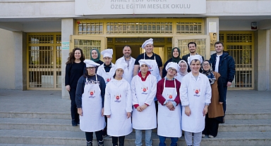 Sinangil'den özel eğitime anlamlı destek