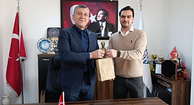 Çifte ödüllü T-Olive&Olive Oil Zeytinyağına başkandan tebrik
