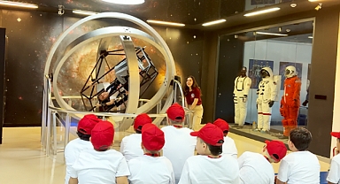 Çocuklar yarıyıl tatilinde uzayın sırlarını İzmir’de keşfedecek